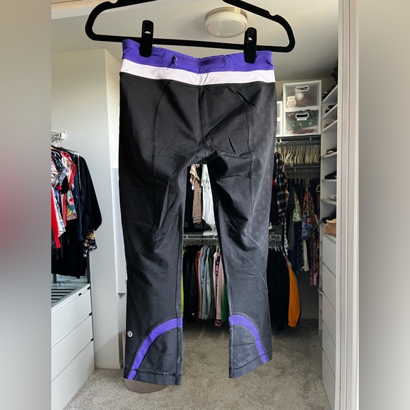 Lululemon Run: Inspire Crop II - size 6 - Picture 4 of 5